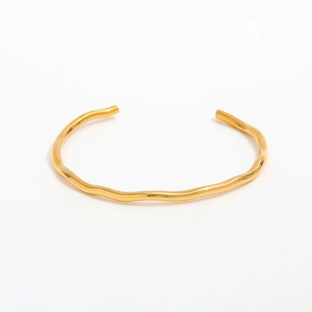 Wavy dream Bangle 18K Guldbelagt | muun studios | Køb online hos Moster D – Hurtig levering
