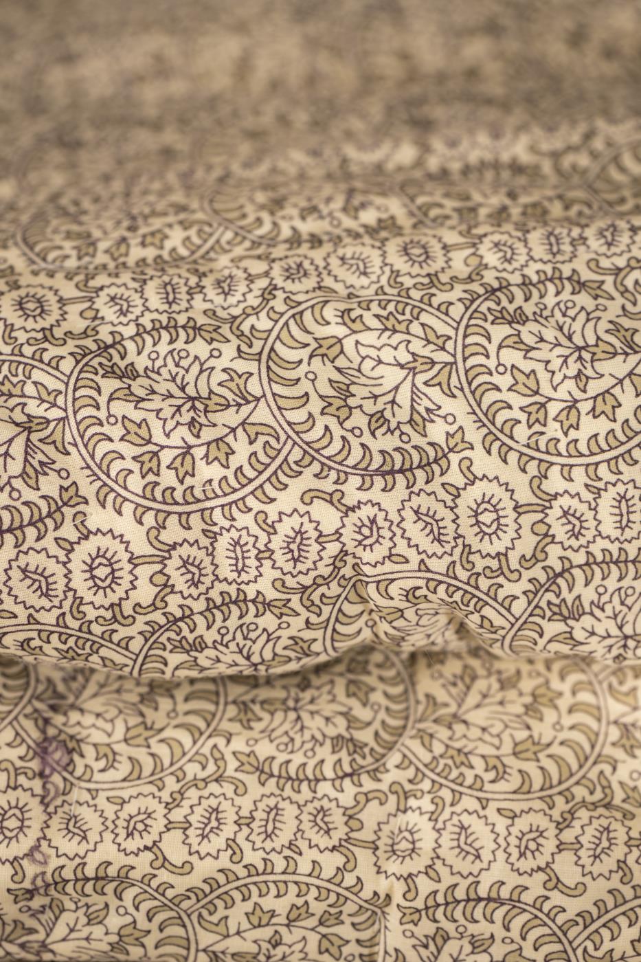 Ib Laursen Quilt, Alva mønster i beige/brun | Ib Laursen | Køb online hos Moster D – Hurtig levering