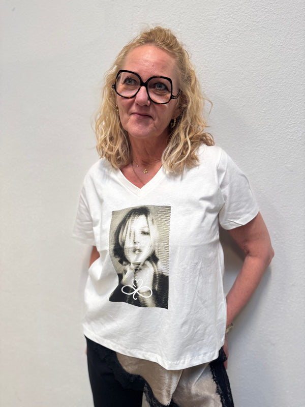 Costa Mani Face V Tee - White/Black