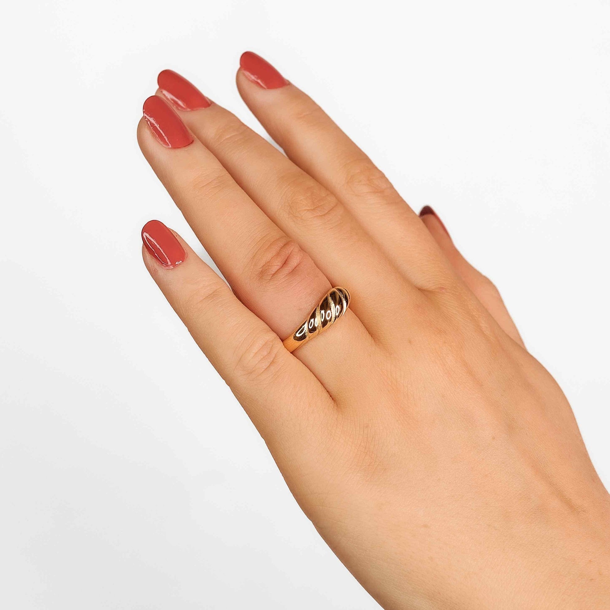 Croissant Dome Ring 18K Guldbelagt | muun studios | Køb online hos Moster D – Hurtig levering