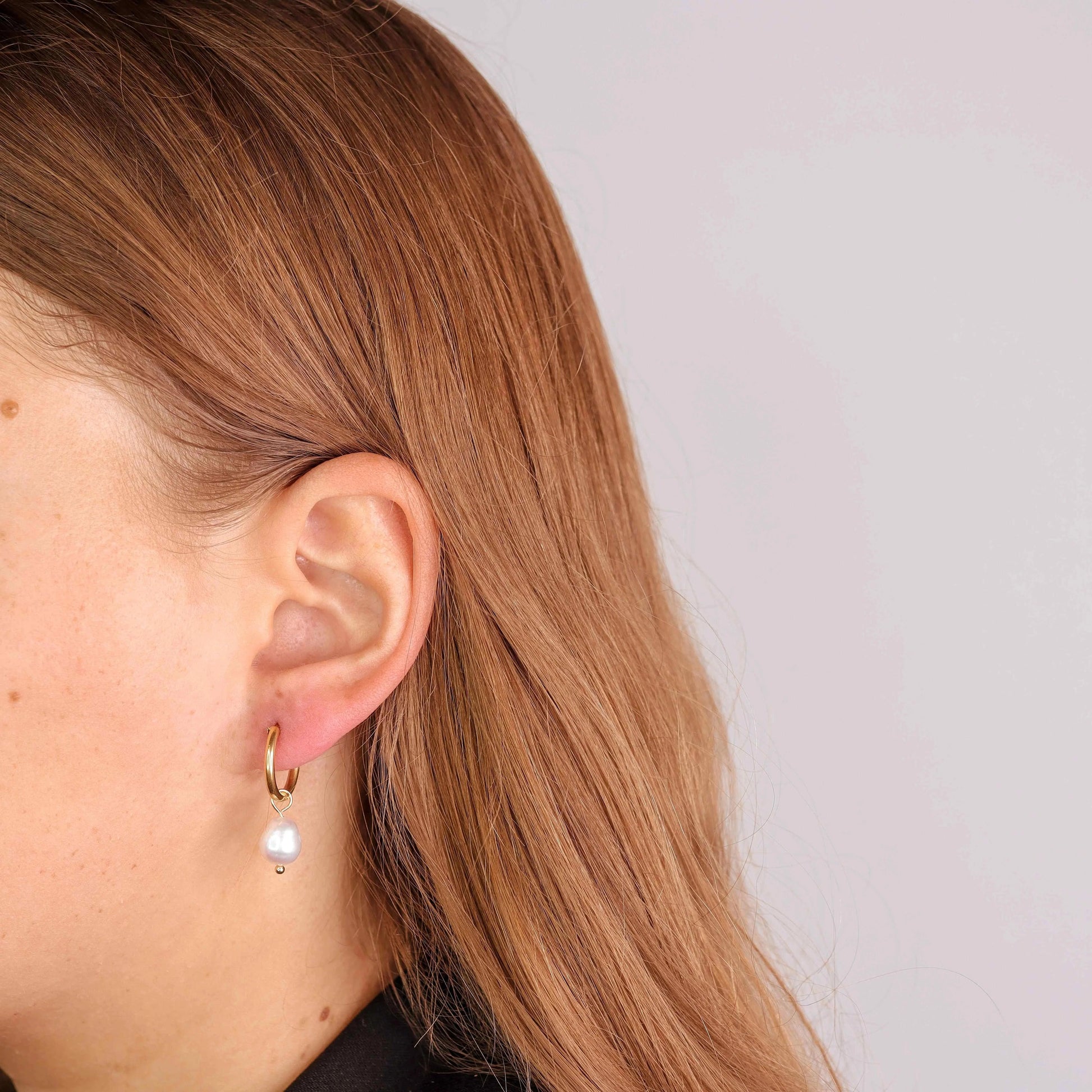 One Pearl Øreringe 18K Guldbelagt | muun studios | Køb online hos Moster D – Hurtig levering