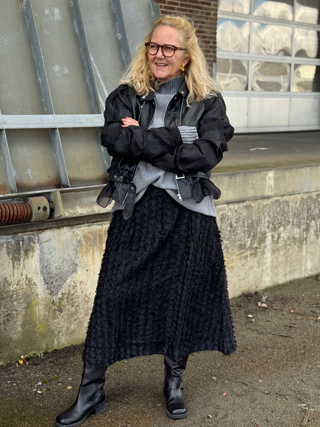 Isay Klaudia Skirt - Black