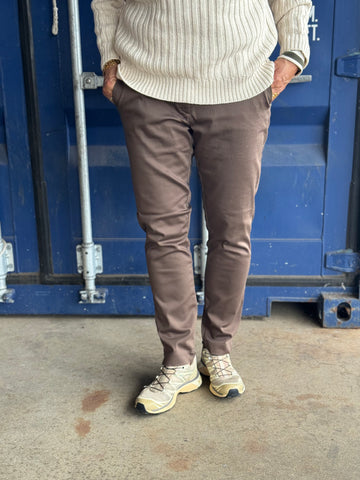 Isay Chino Pant - Long Mole