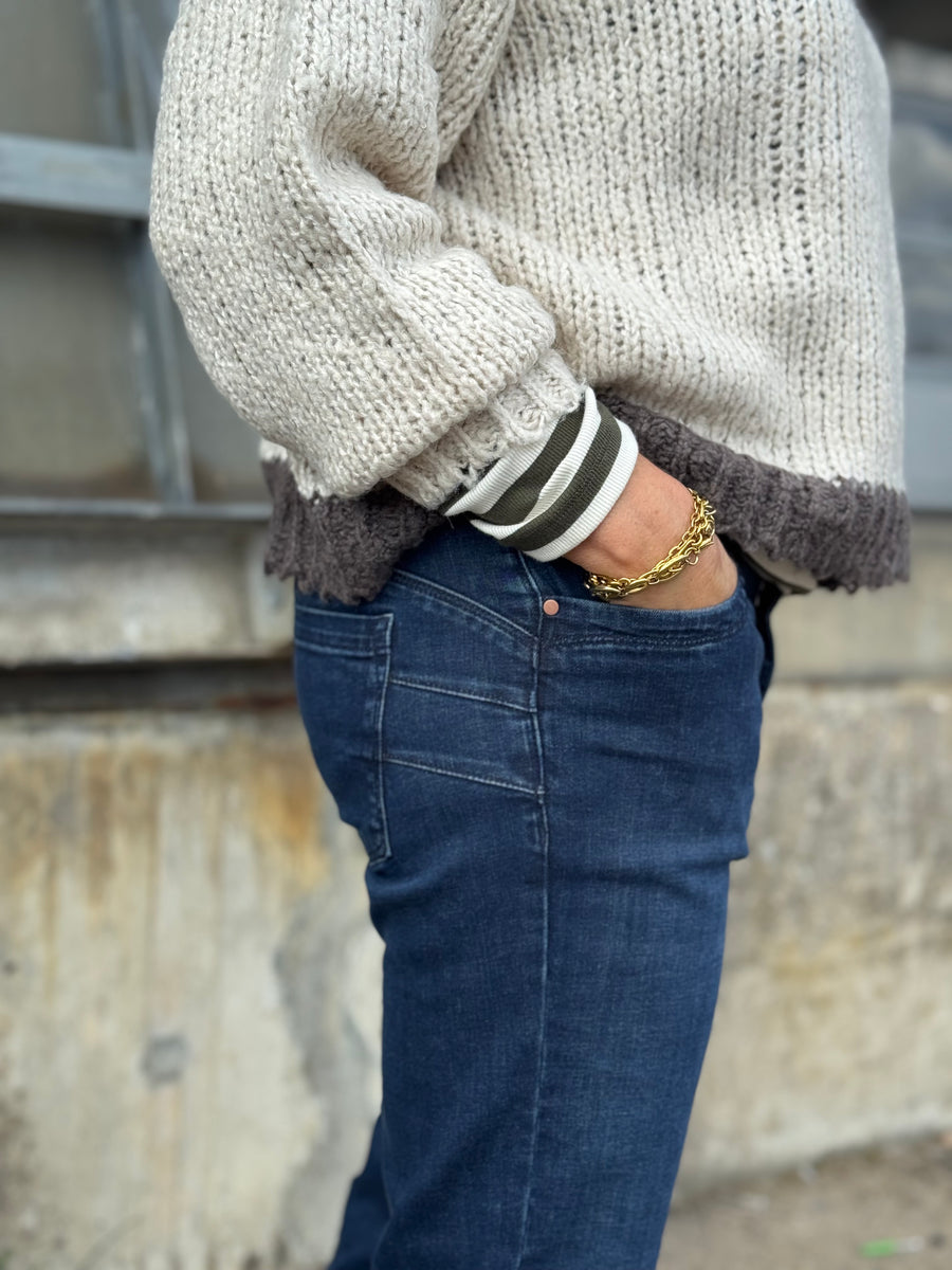 Isay Verona Flare Jeans - Dark Basic Wash