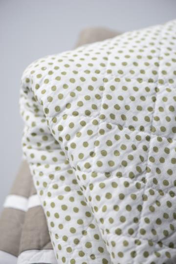 Ib Laursen - Quilt tæppe med grønne prikker 130x180 cm