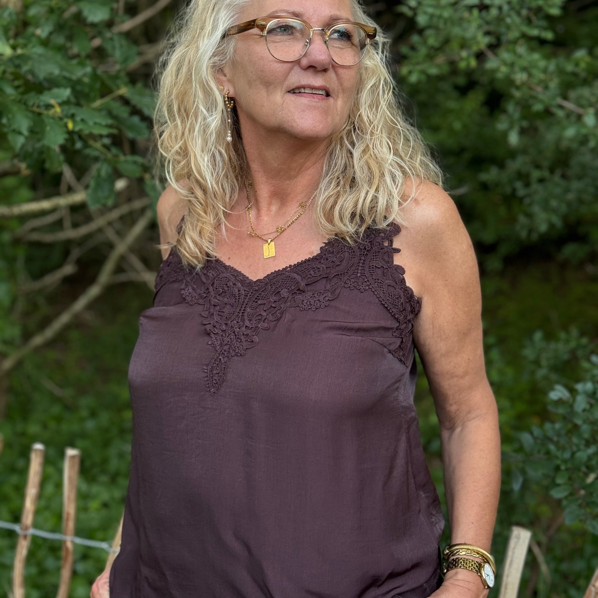 Cream Anna Top - Chocolate Plum