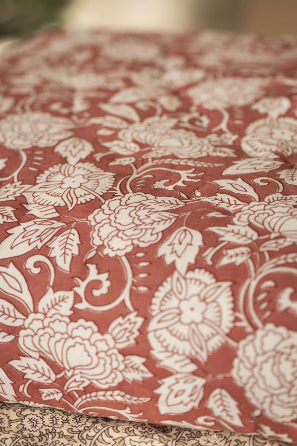 Ib Laursen Quilt, Alma mønster i faded rose/hvid | Ib Laursen | Køb online hos Moster D – Hurtig levering