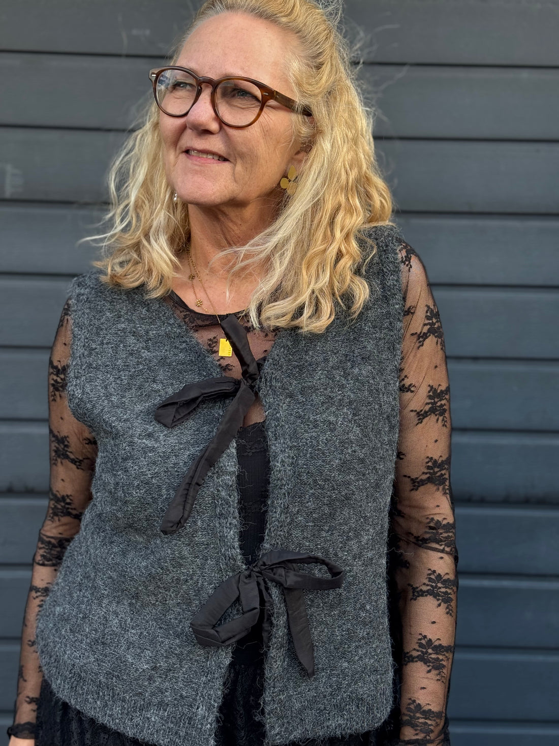 Cream Bulp Knit Vest - Dark Grey Melange