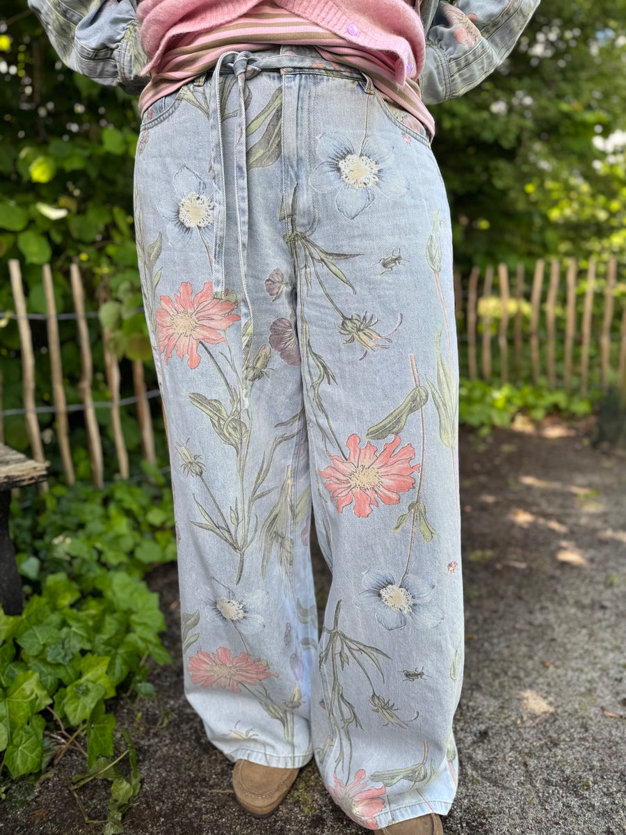 Nümph Verona HR Wide Jeans - Light Blue Denim