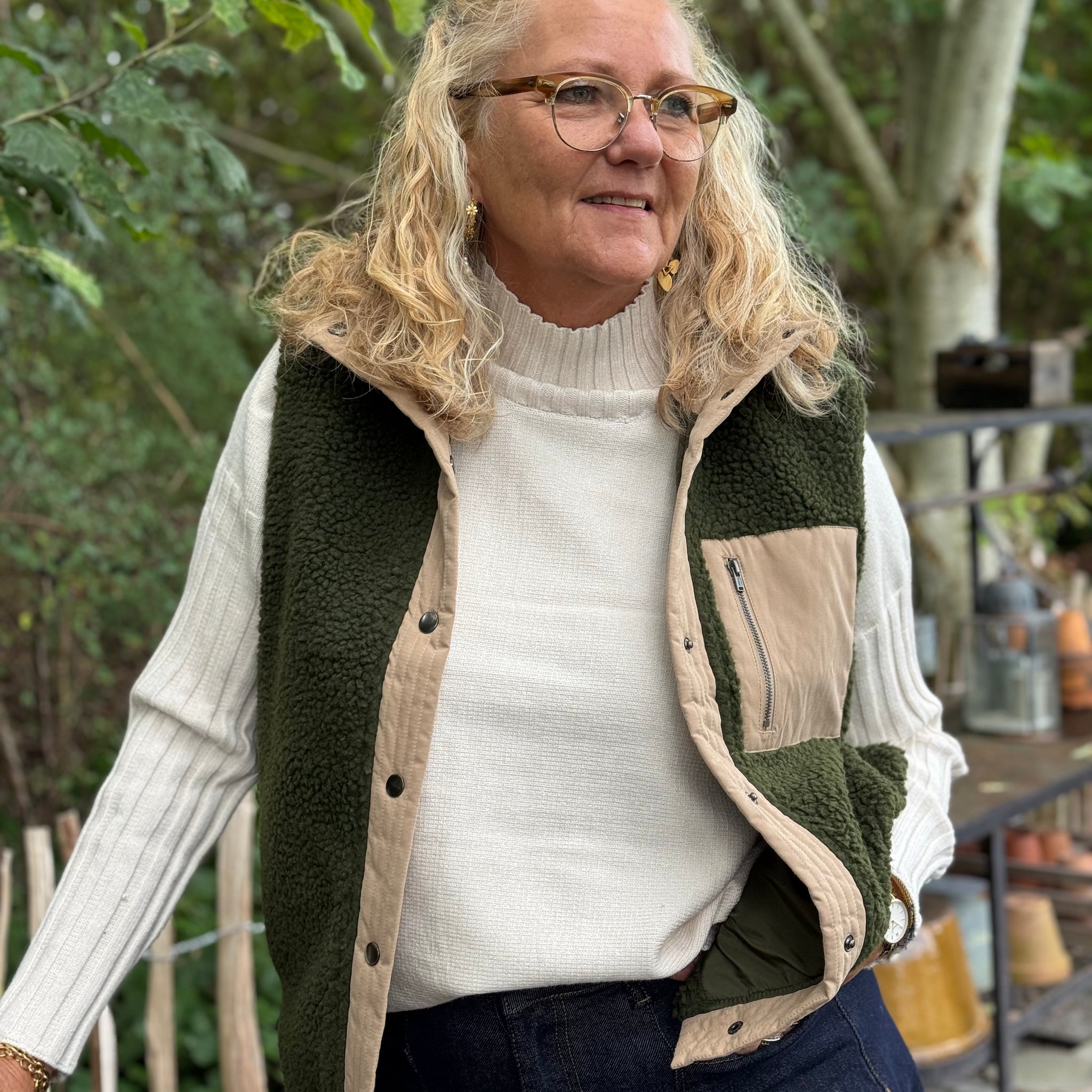 Culture Tally Teddy Fleece Vest - Olive Night