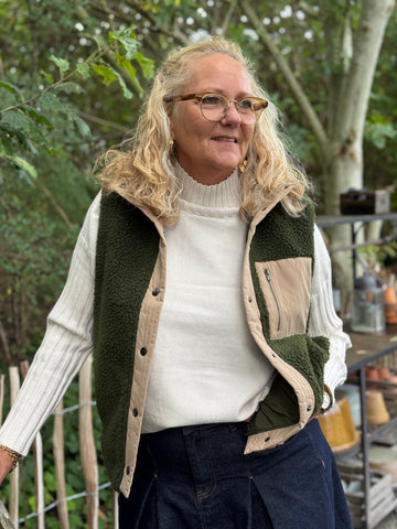 Culture Tally Teddy Fleece Vest - Olive Night