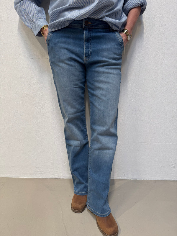 Isay Portofino New Jeans - Light Classic Wash