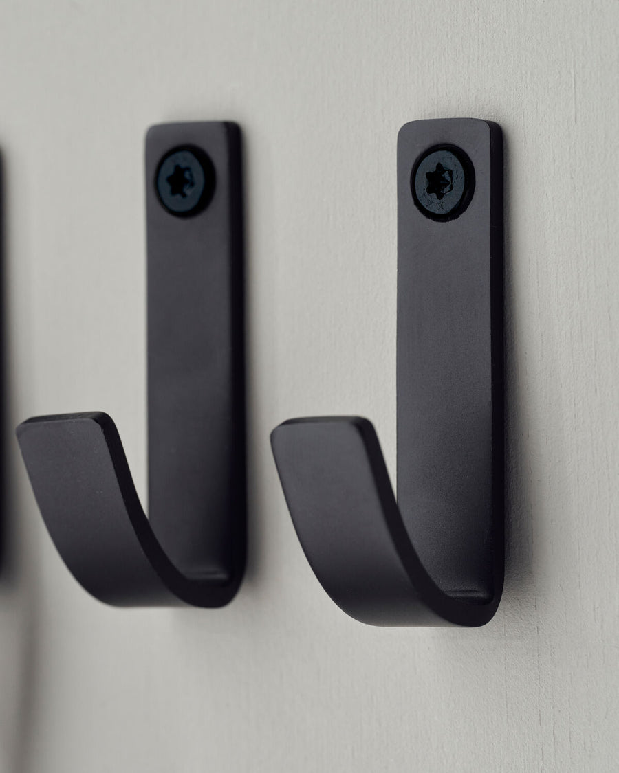 Meraki Thapsus Knage - Brushed Black Finish