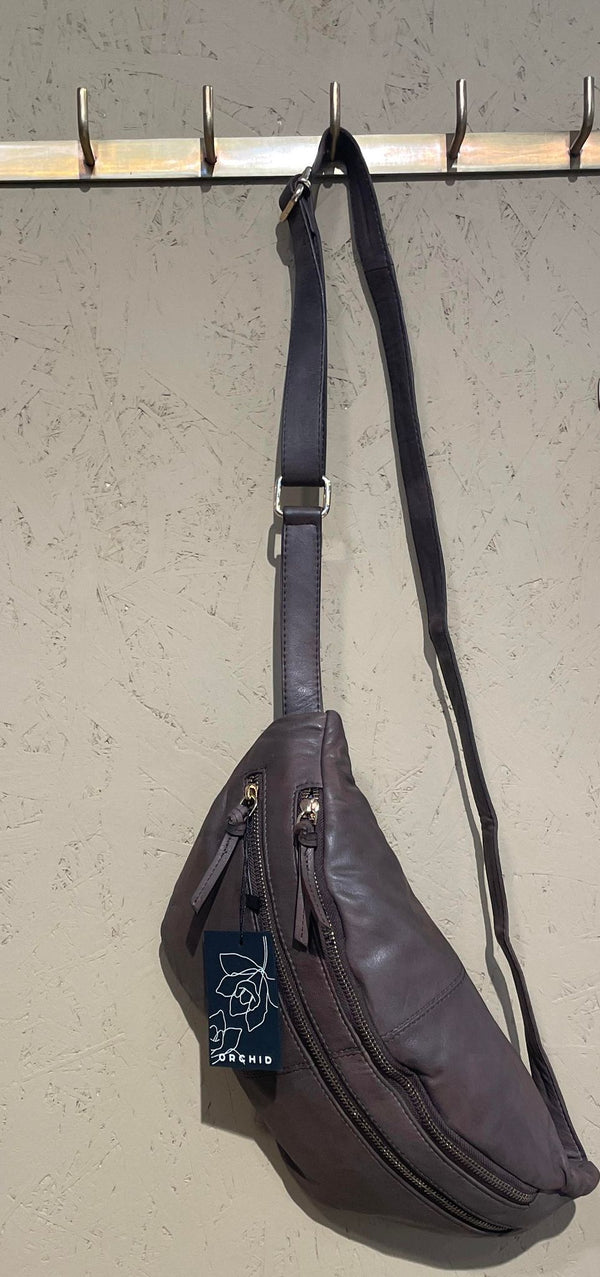 Orchid Bumbag med læder rem - True Brown | Orchid | Køb online hos Moster D – Hurtig levering