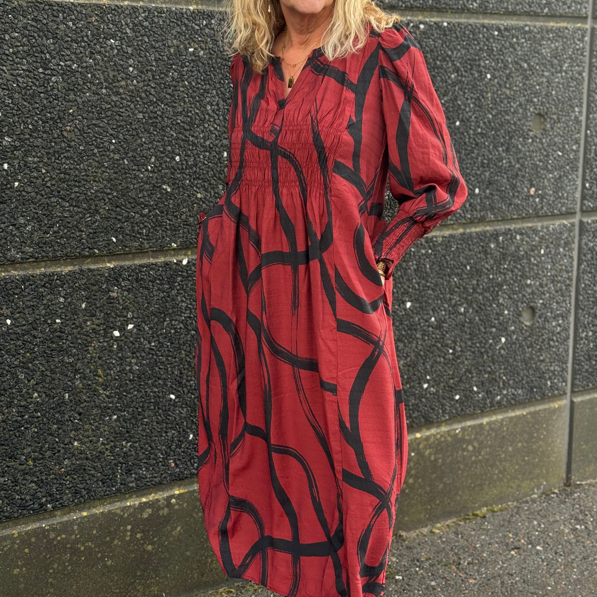 Isay Ane V-Neck Dress - Black On Red