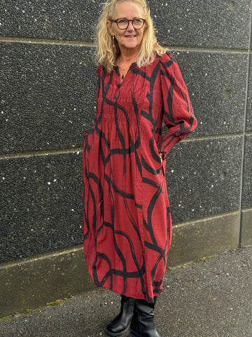 Isay Ane V-Neck Dress - Black On Red