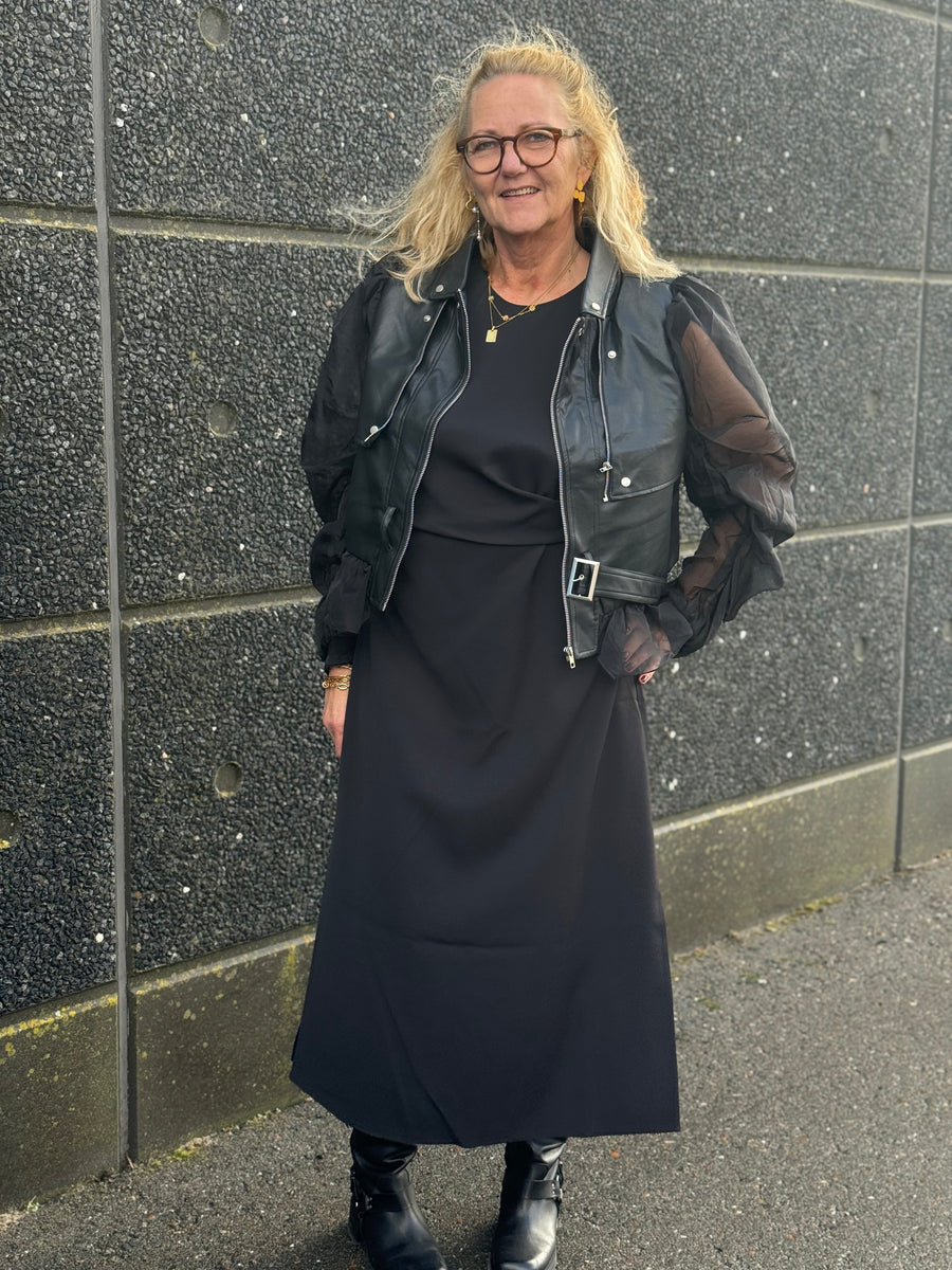 Culture Slinky Aram Dress - Black