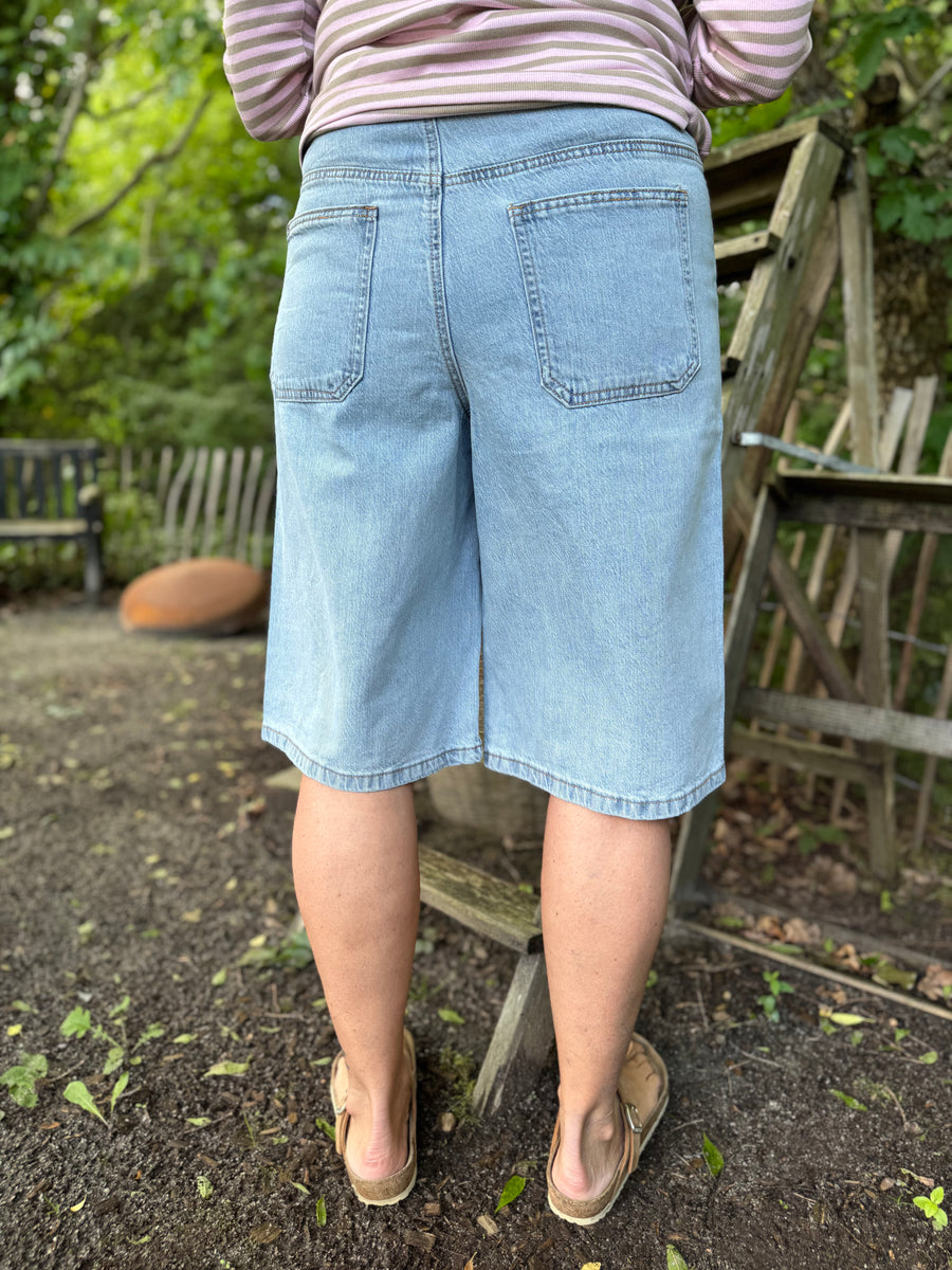 Kaffe Jordi HW Wide Shorts - Light Blue Denim