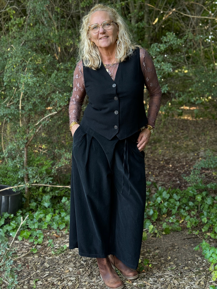 Isay Pearl Waistcoat - Black
