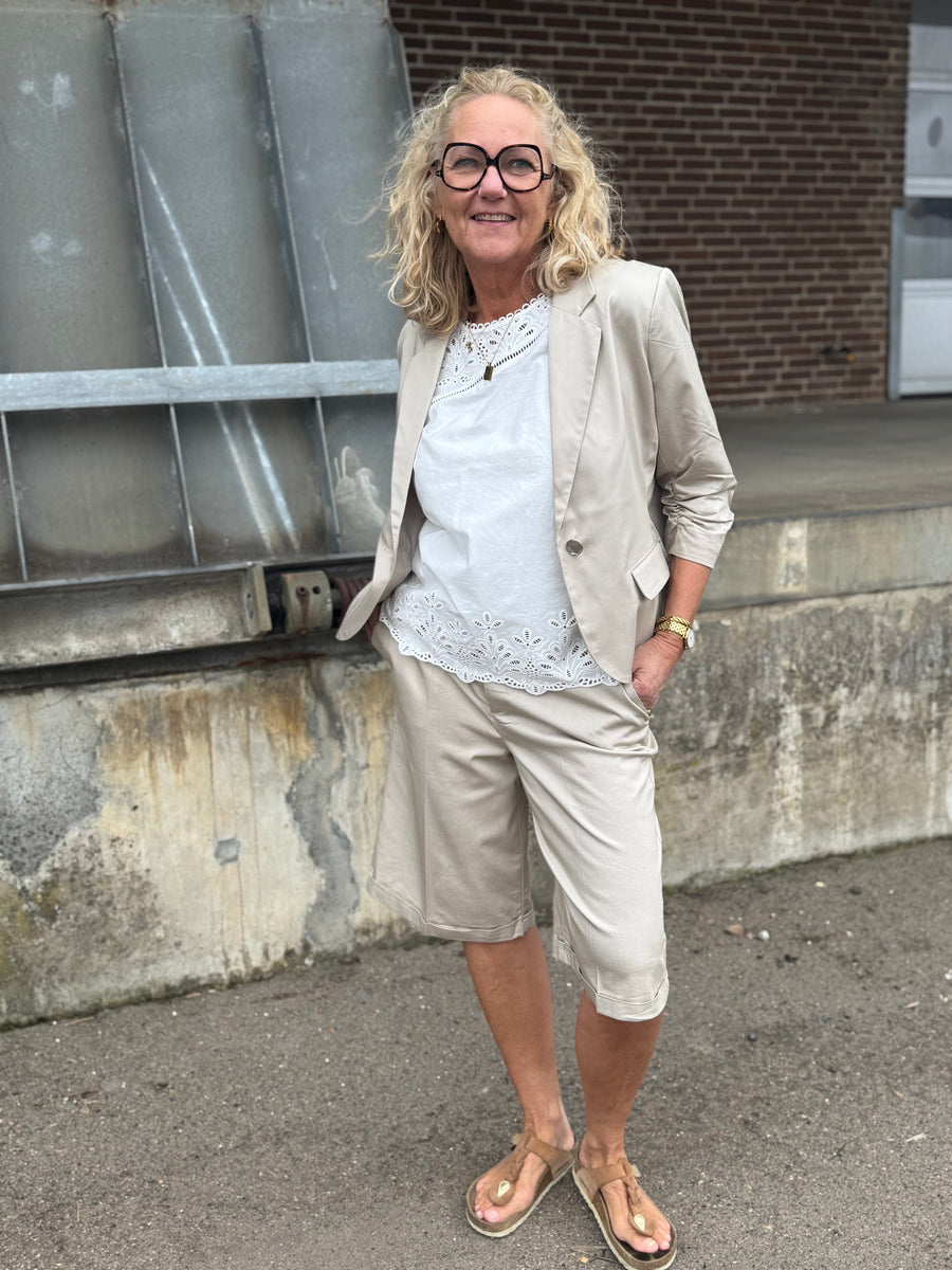 Cream Gia Bermuda Shorts - Feather Grey