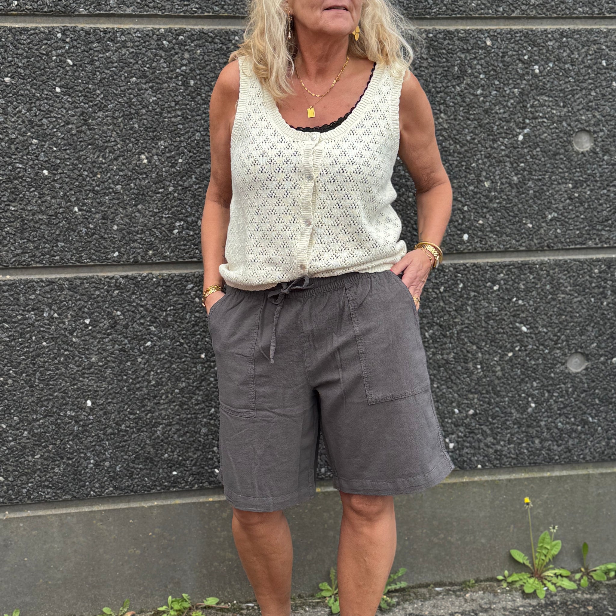 Kaffe Naya Liah Shorts - Black Oyster