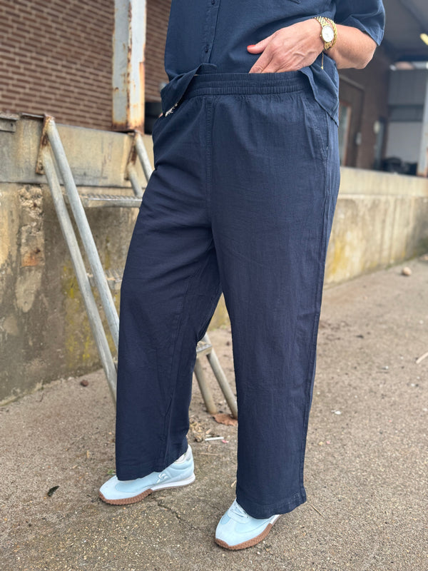 Kaffe Naya Culotte Pants - Midnight Marine