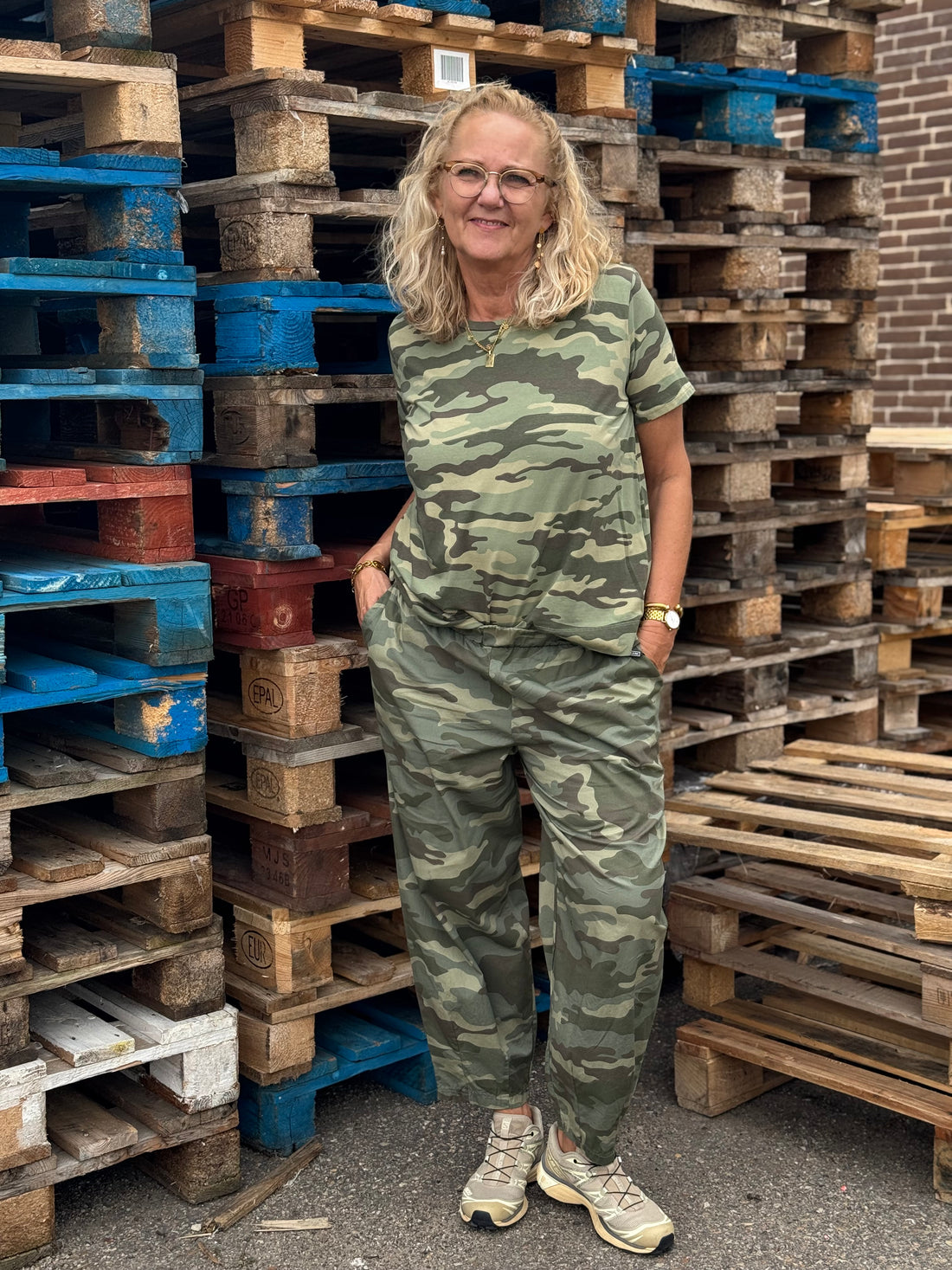 Black Colour Abbie Barrel Pant - Camouflage