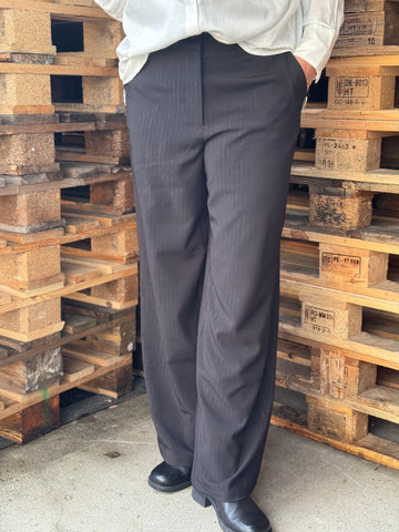 Isay Felicia Pant - Black w/Shine