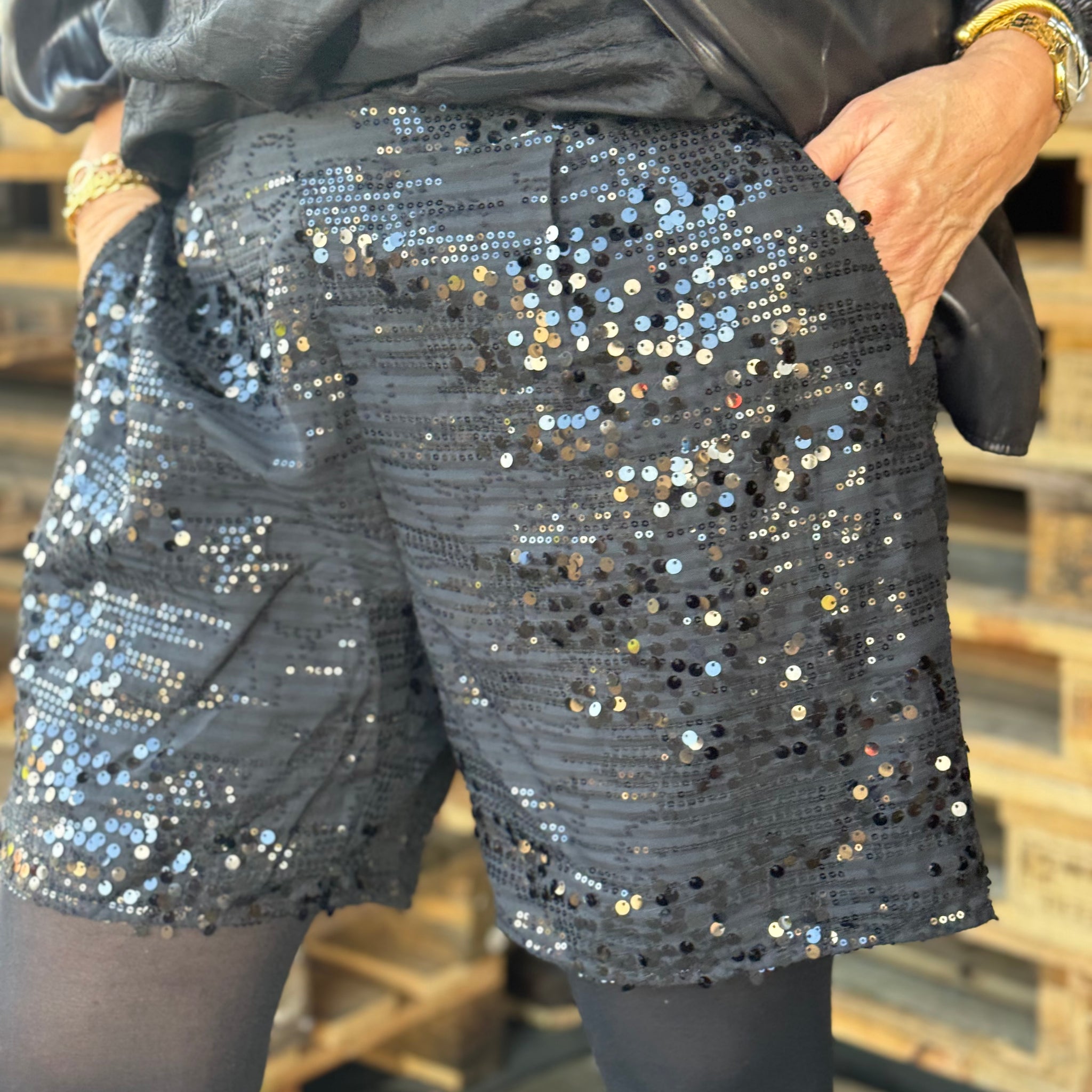 Costa Mani Harry Shorts - Black