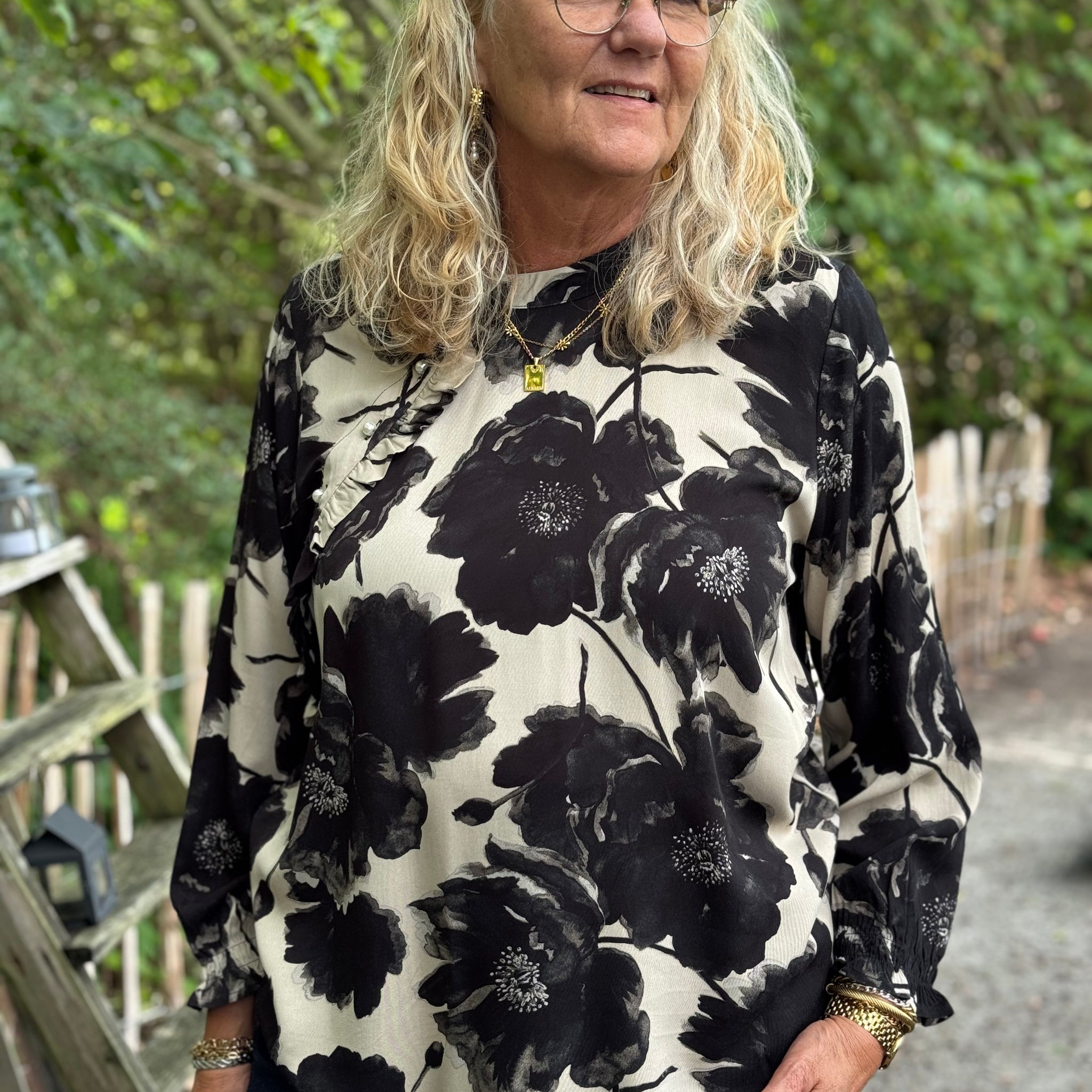 Culture Rachel Elitha Shirt - Black/Offwhite Flower