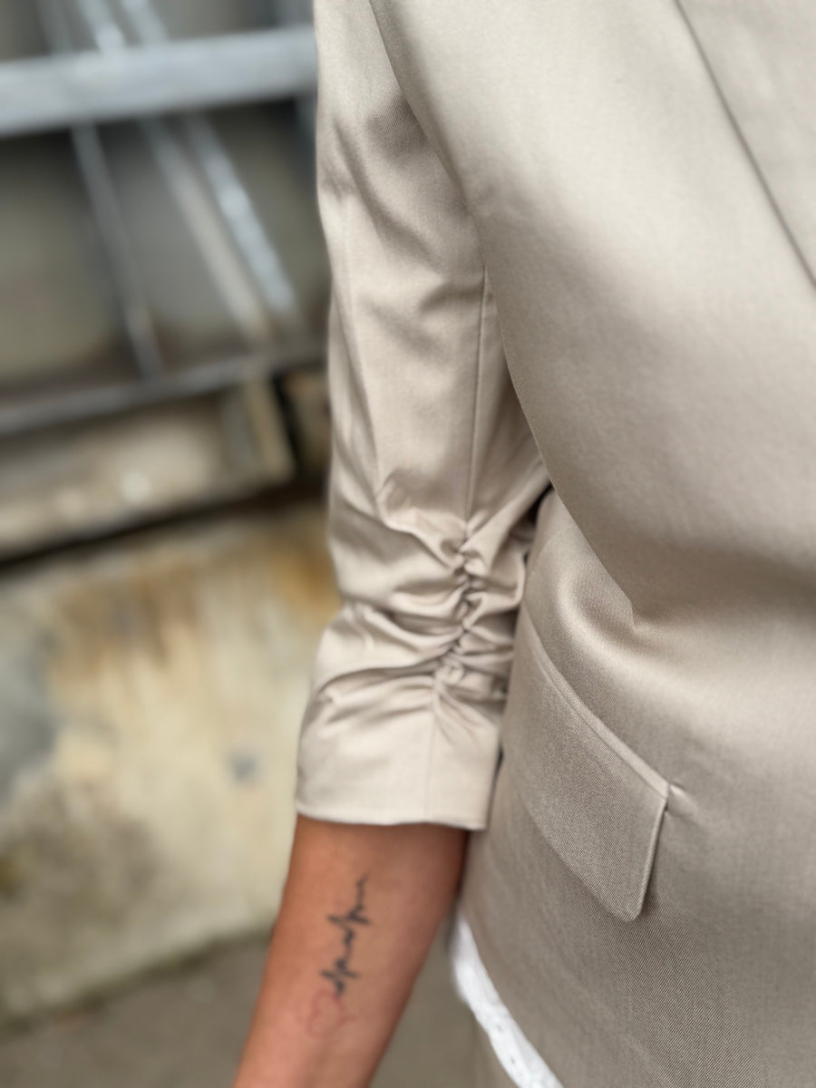 Cream Gia Short Blazer - Feather Grey