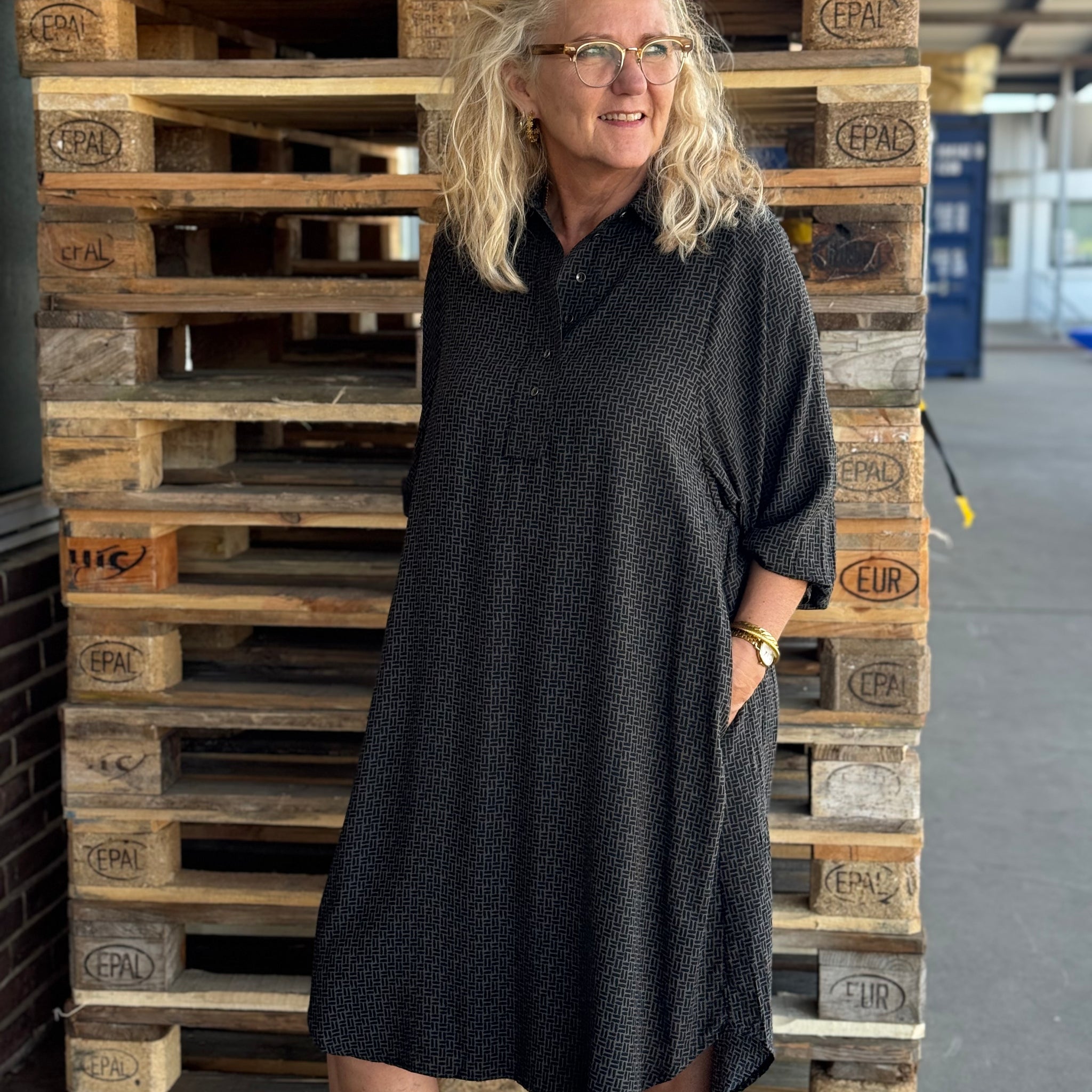 Isay Asta Smock Dress - Graphic Khaki Strokes