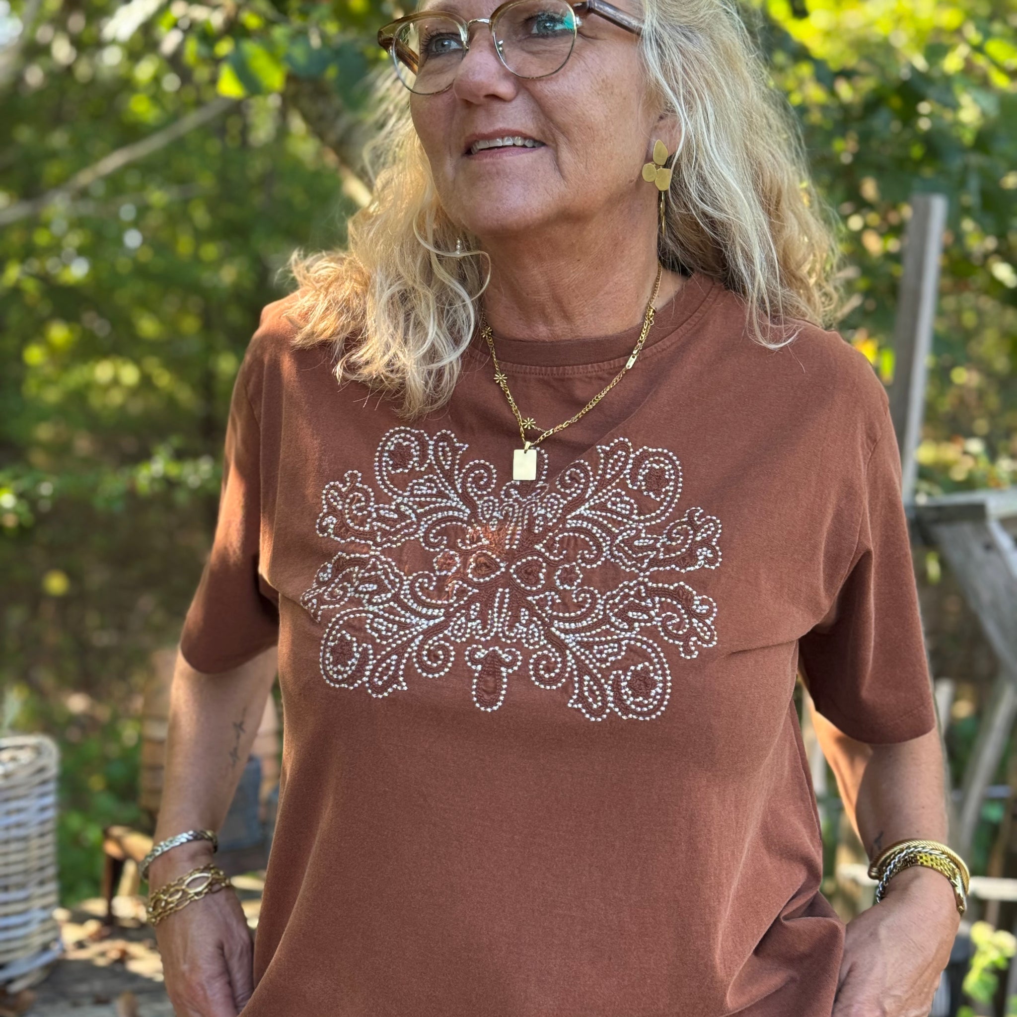 Cream Leona Emb T-shirt - Sorrel Horse