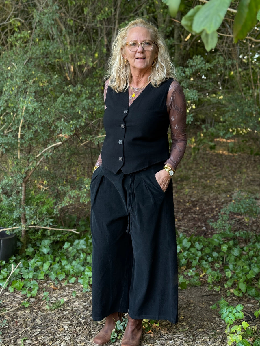 Isay Pearl Waistcoat - Black