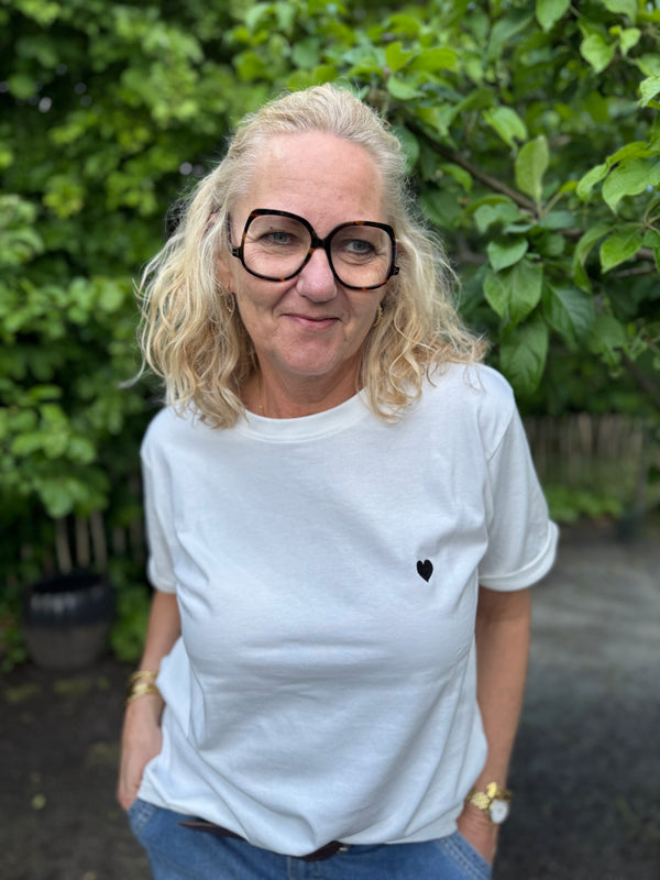 Kaffe Heart T-shirt - Chalk/Black Deep Heart