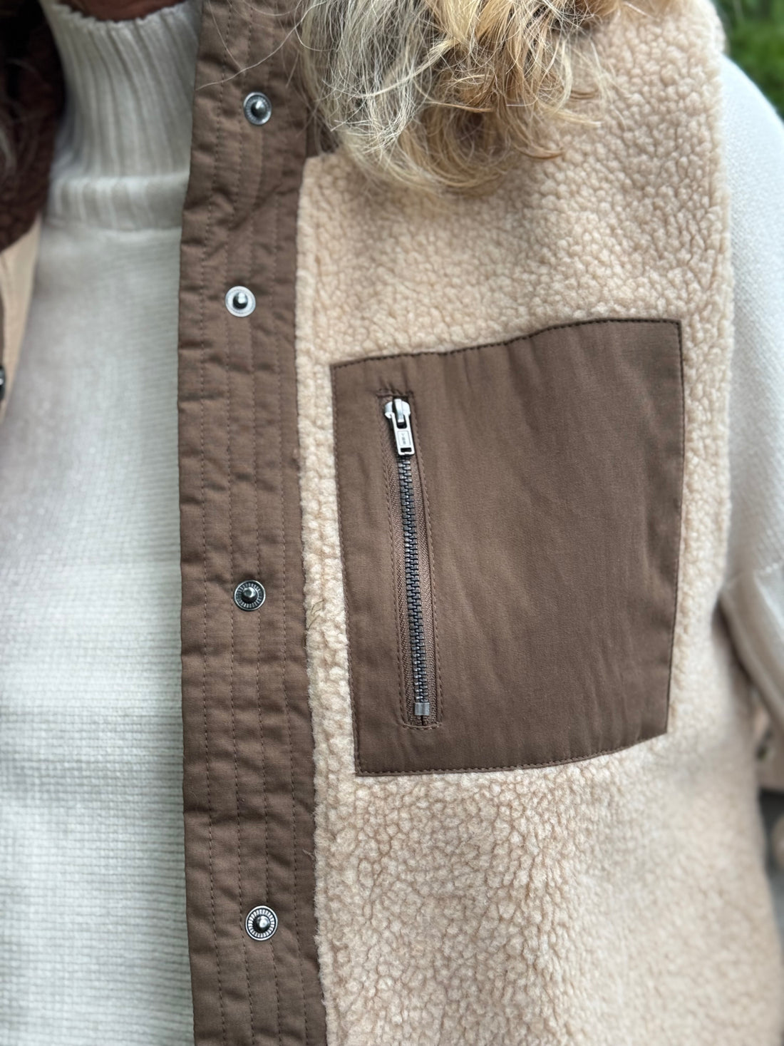 Culture Tally Teddy Fleece Vest - Beige / Cub