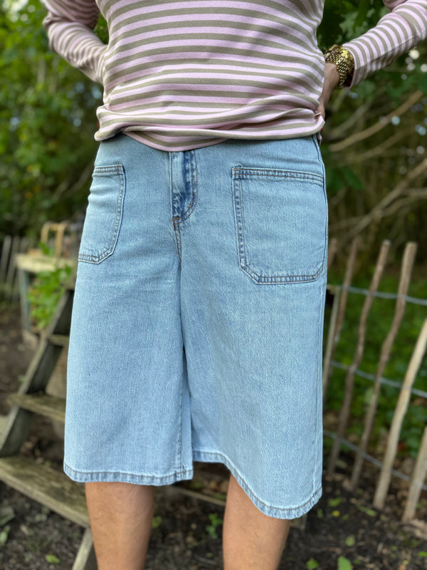 Kaffe Jordi HW Wide Shorts - Light Blue Denim