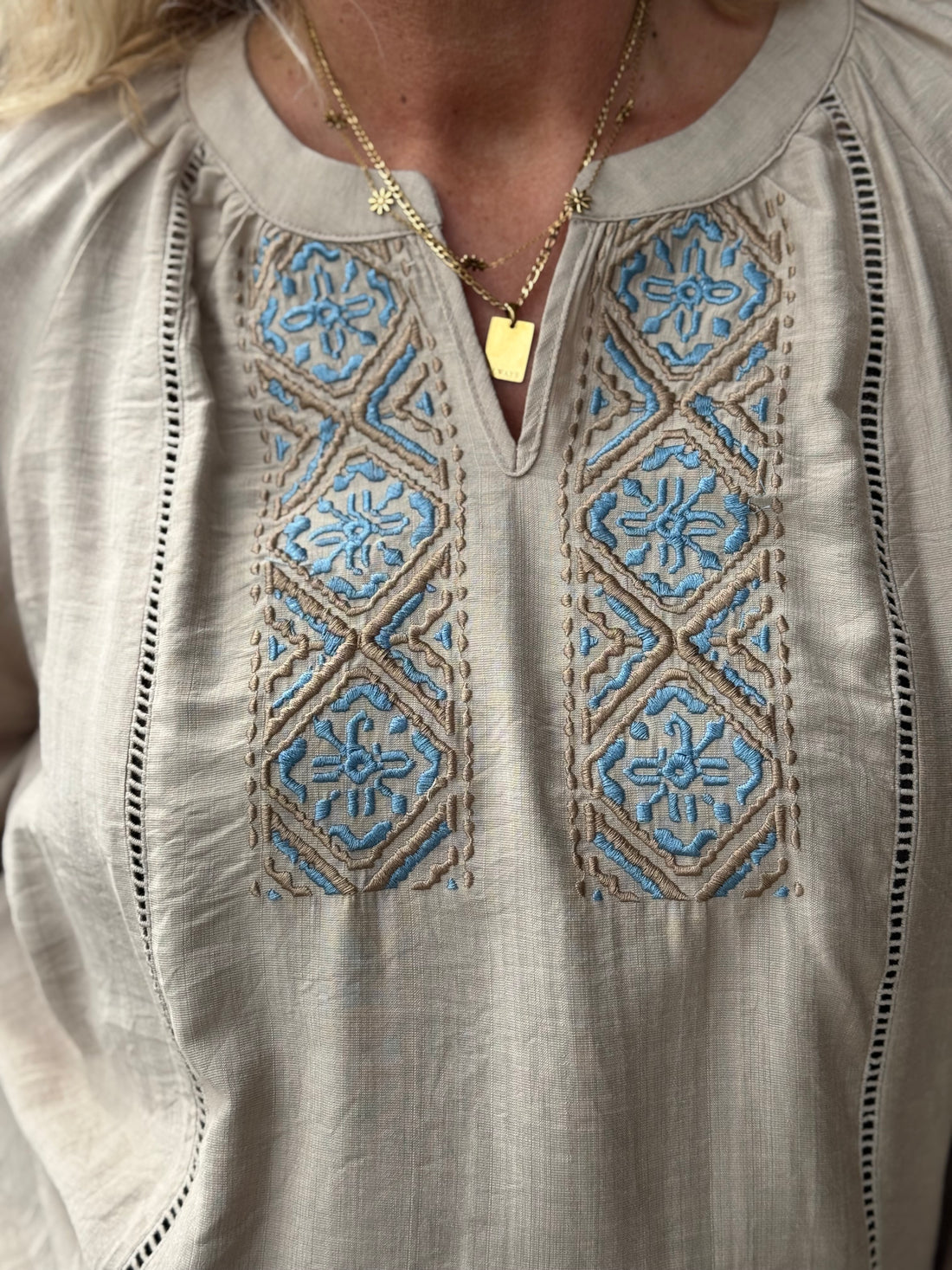 Costa Mani Emilie Shirt - Sand W/Embrodery