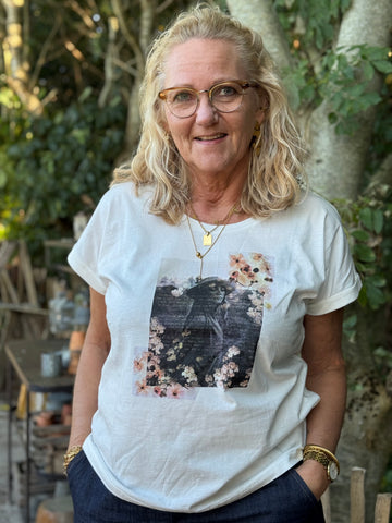 Cream Mias T-shirt - Calm Text Floral