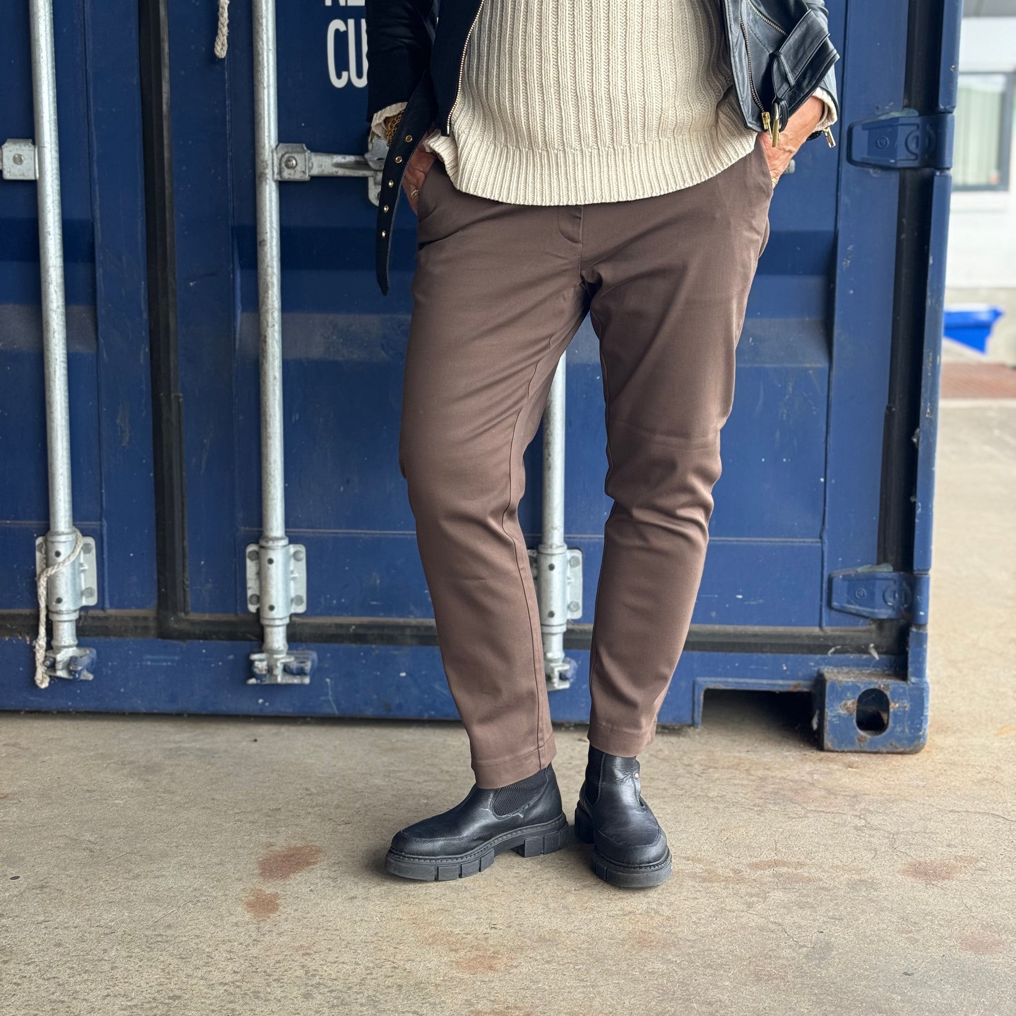 Isay Chino Pant - Mole
