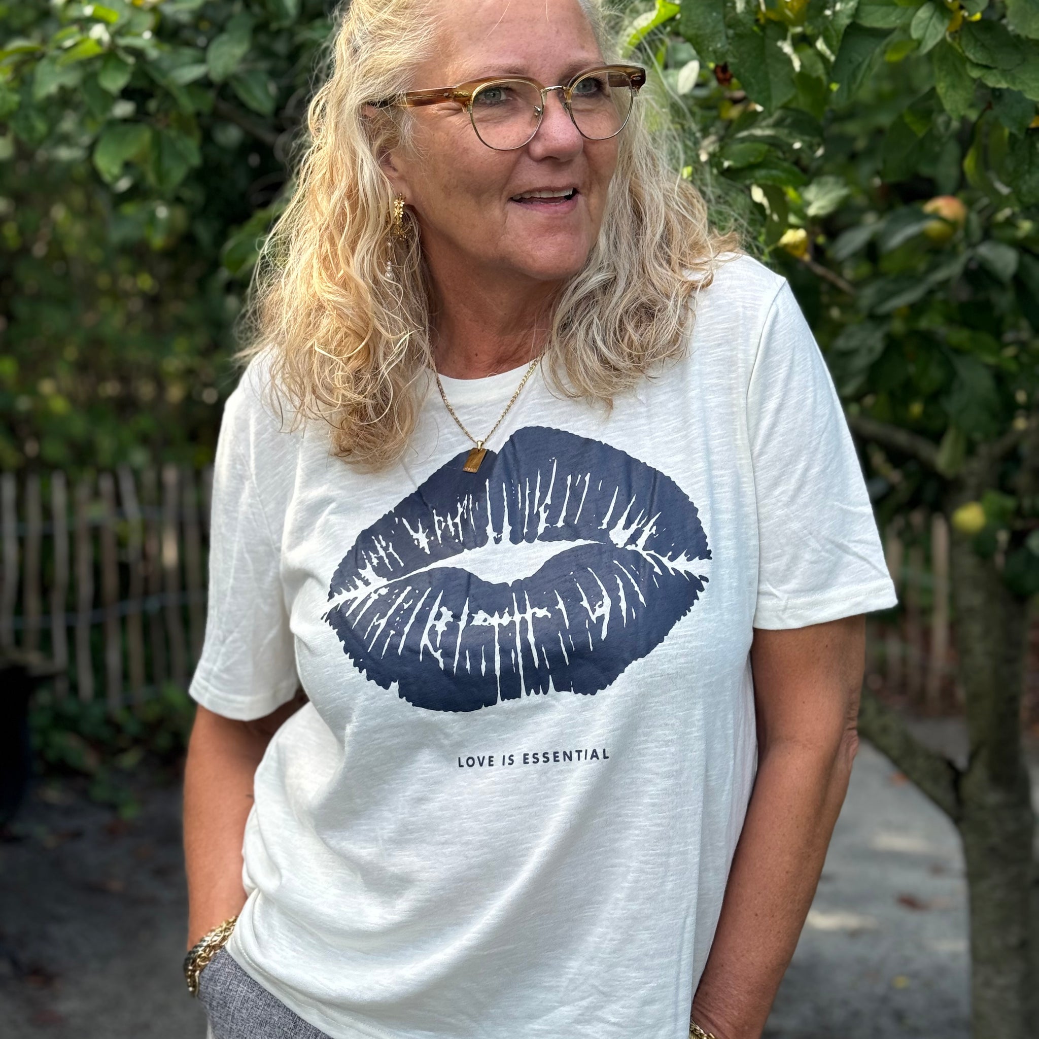 Isay Kora Lip T-shirt - Broken White