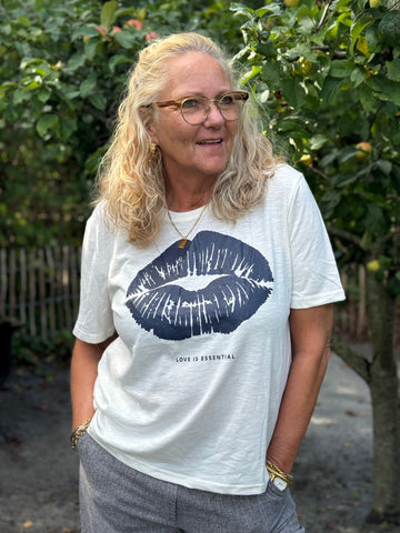 Isay Kora Lip T-shirt - Broken White