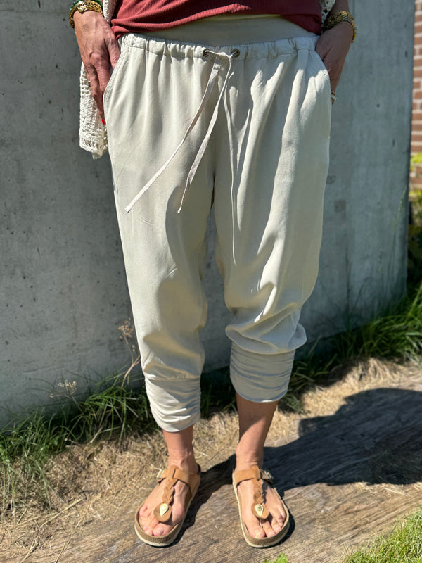 Cream Linee Pant - Perfectly Pale