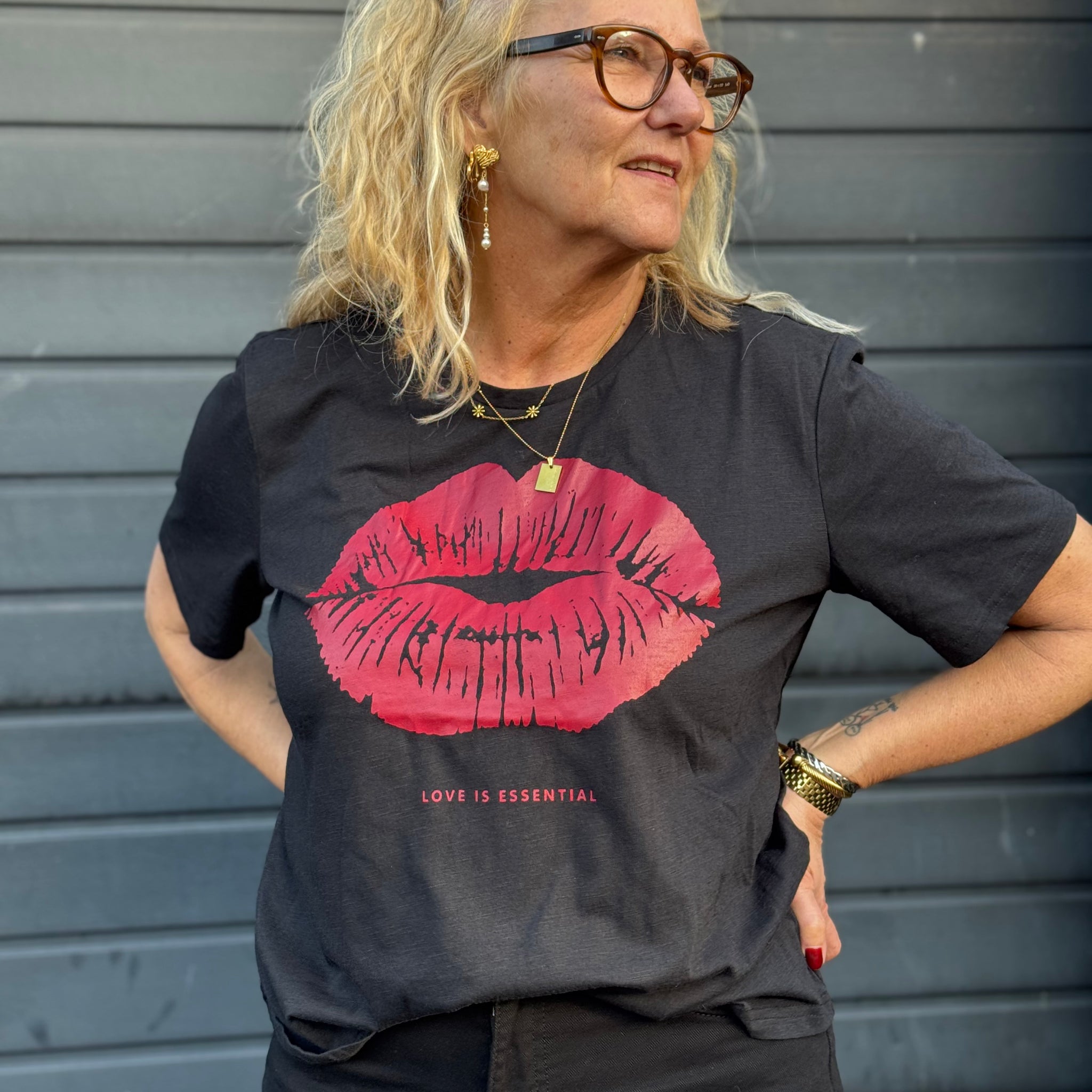 Isay Kora Lip T-shirt - Black