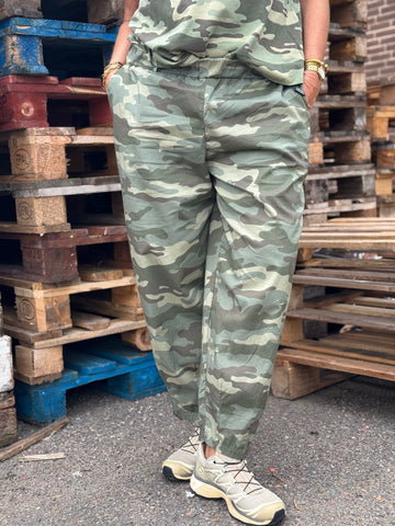 Black Colour Abbie Barrel Pant - Camouflage