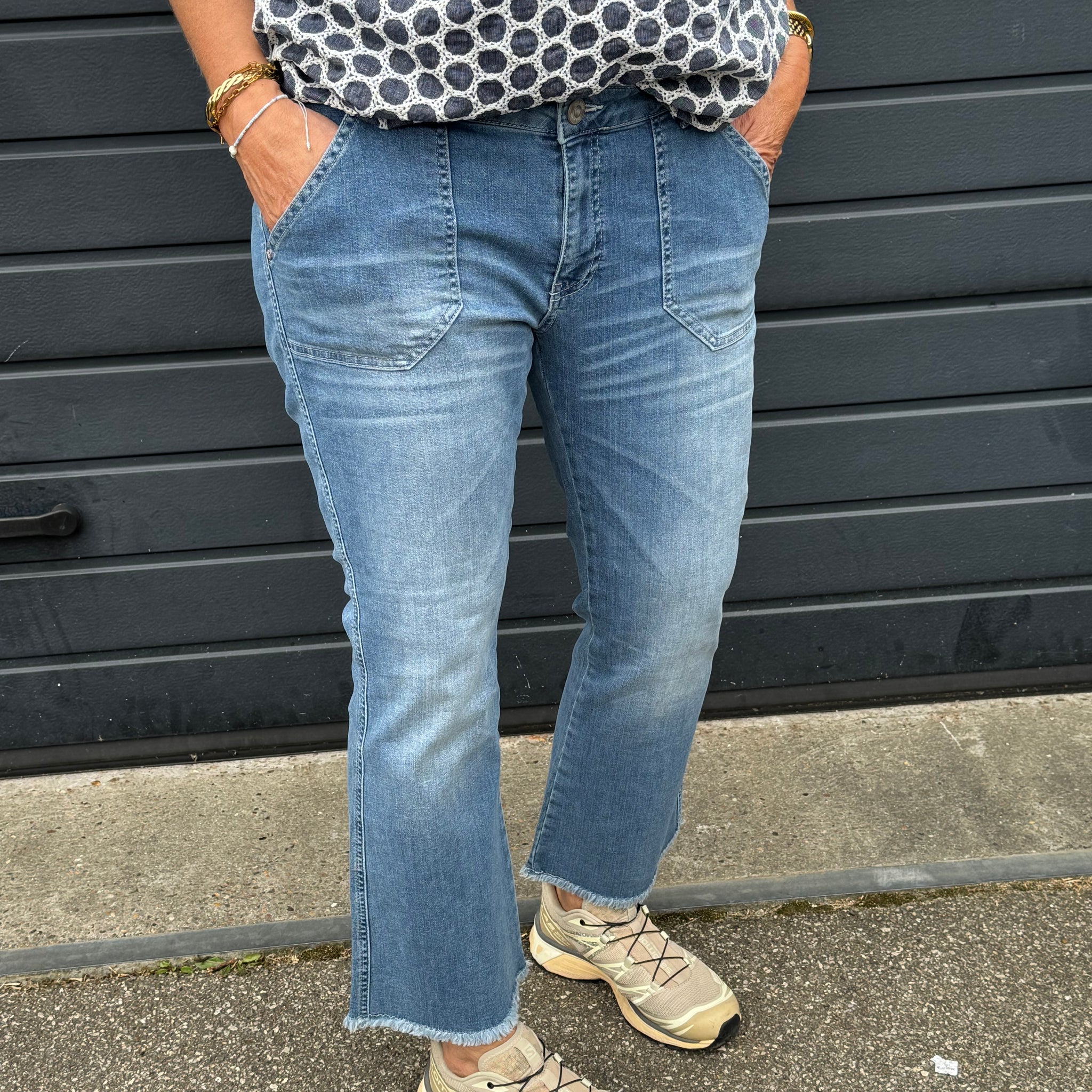 Isay Como Flare Jeans - Como Blue Wash
