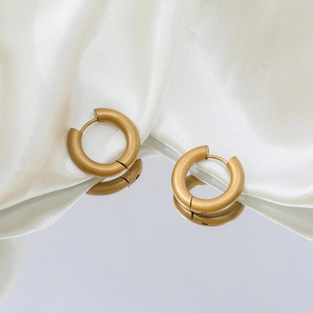 Noor Ørering 18K Guldbelagt | muun studios | Køb online hos Moster D – Hurtig levering