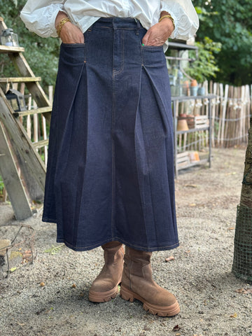 Cream Robina Denim Skirt - Chicago Dark Denim