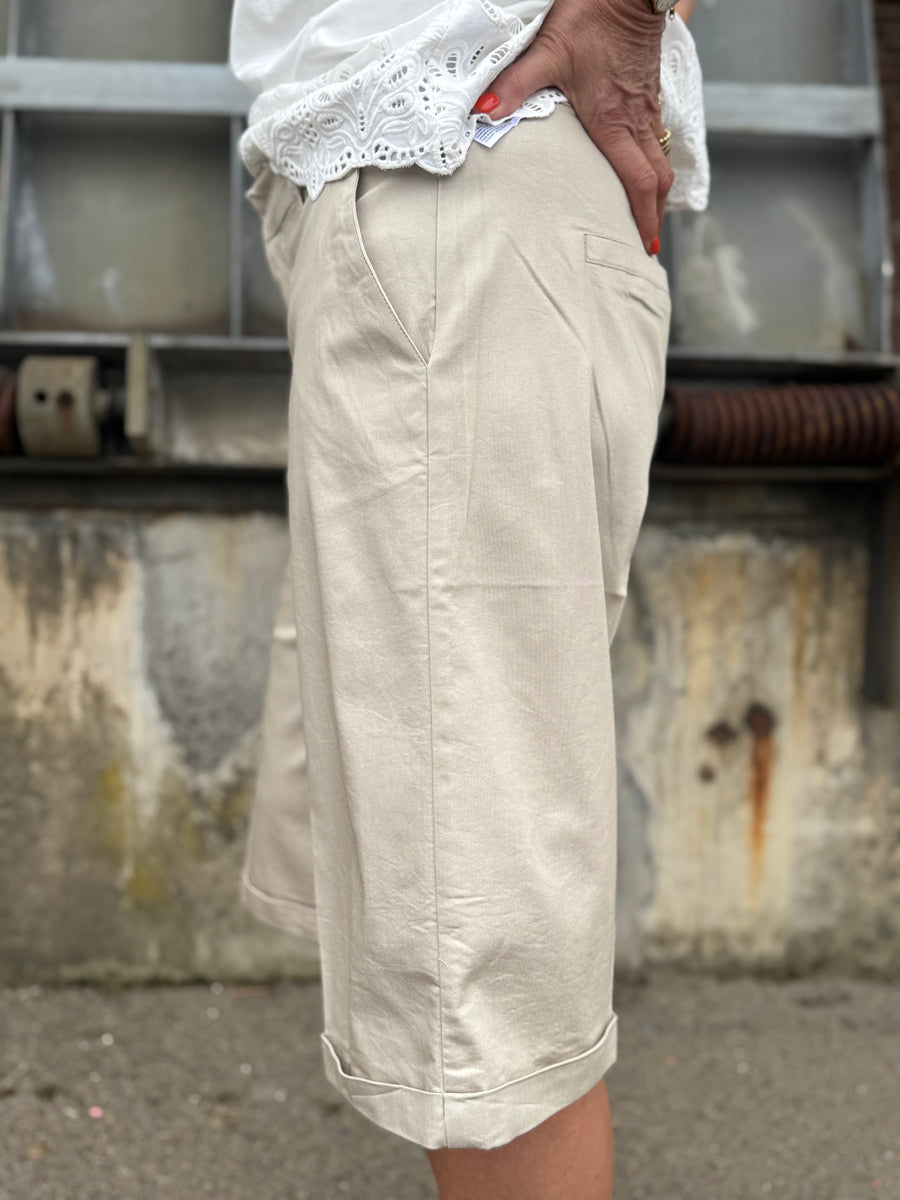 Cream Gia Bermuda Shorts - Feather Grey