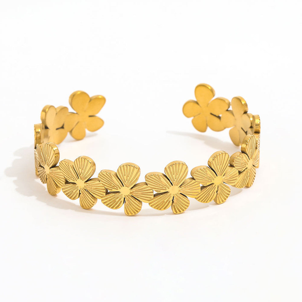 muun studios Flower bangle Bracelet 18K Gold Plated